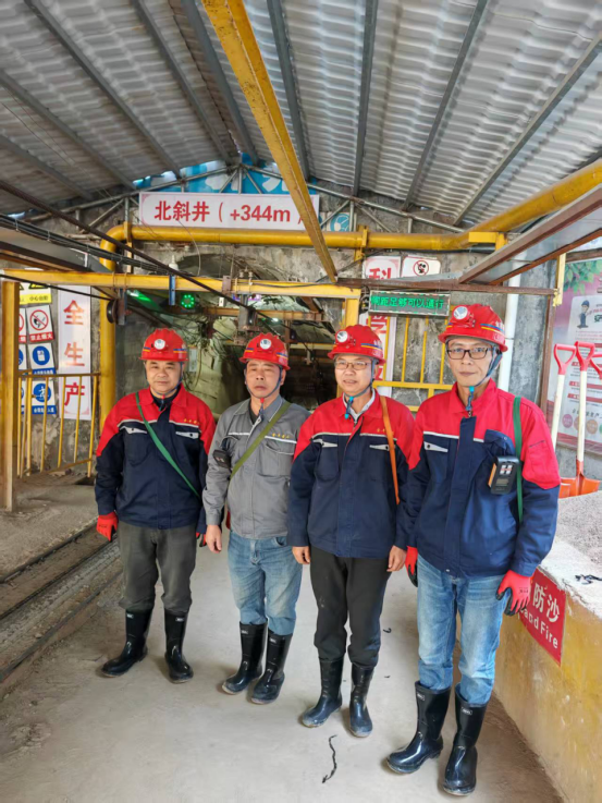 1740018086183494.jpg 1740018055535.jpg